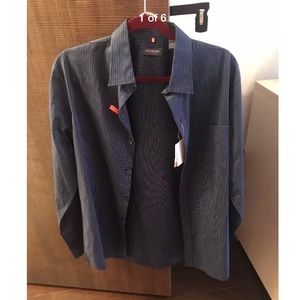 Van Heusen Men’s Dress Shirt size medium